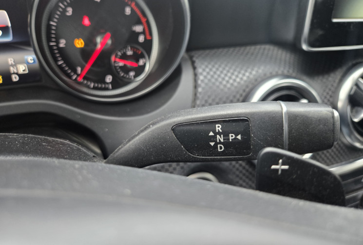 Mercedes Classe A 180 d Sensation 7G-DCT * camera * palettes au volant * clim bi-zone*