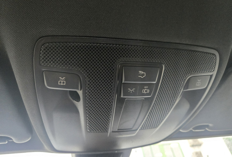 Mercedes Classe A 180 d Sensation 7G-DCT * camera * palettes au volant * clim bi-zone*