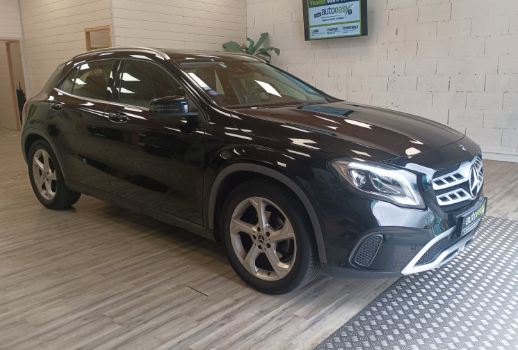 Mercedes GLA 200 (X156) Phase 2  1.6 i 16V 7G-DCT 156 cv Boîte auto