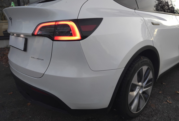 Tesla Model Y LONG RANGE DUAL MOTOR AWD 514 cv - Attelage