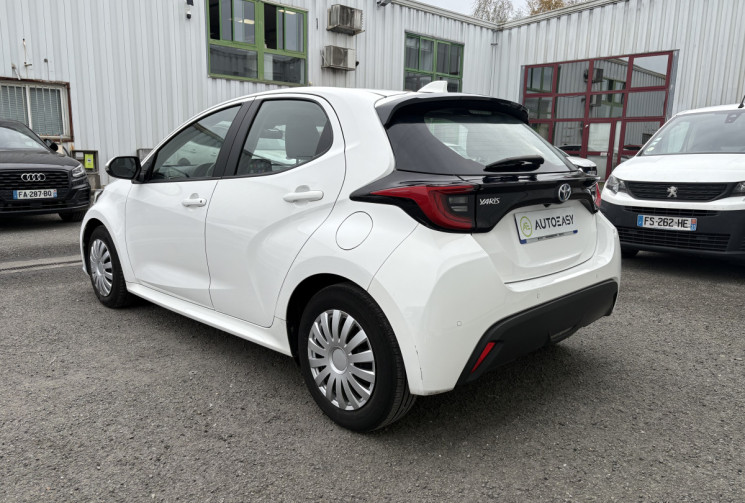Toyota Yaris 116h Dynamic Business 5p * Carplay * Led * Caméra * Contrat d'entretien
