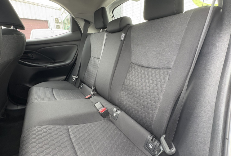 Toyota Yaris 116h Dynamic Business 5p * Carplay * Led * Caméra * Contrat d'entretien