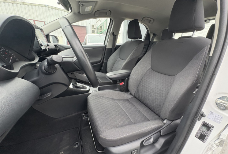 Toyota Yaris 116h Dynamic Business 5p * Carplay * Led * Caméra * Contrat d'entretien