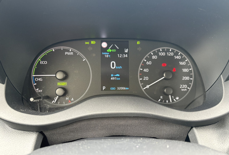 Toyota Yaris 116h Dynamic Business 5p * Carplay * Led * Caméra * Contrat d'entretien