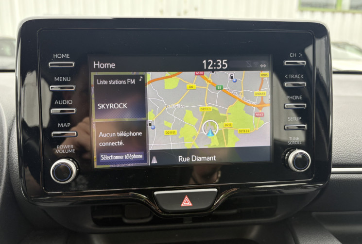 Toyota Yaris 116h Dynamic Business 5p * Carplay * Led * Caméra * Contrat d'entretien