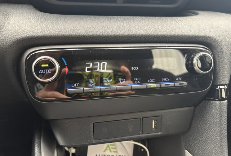 Toyota Yaris 116h Dynamic Business 5p * Carplay * Led * Caméra * Contrat d'entretien