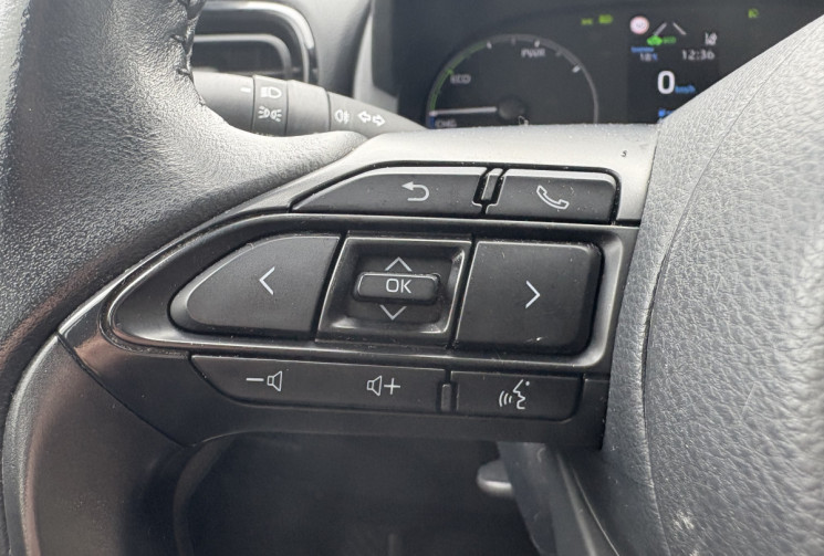 Toyota Yaris 116h Dynamic Business 5p * Carplay * Led * Caméra * Contrat d'entretien