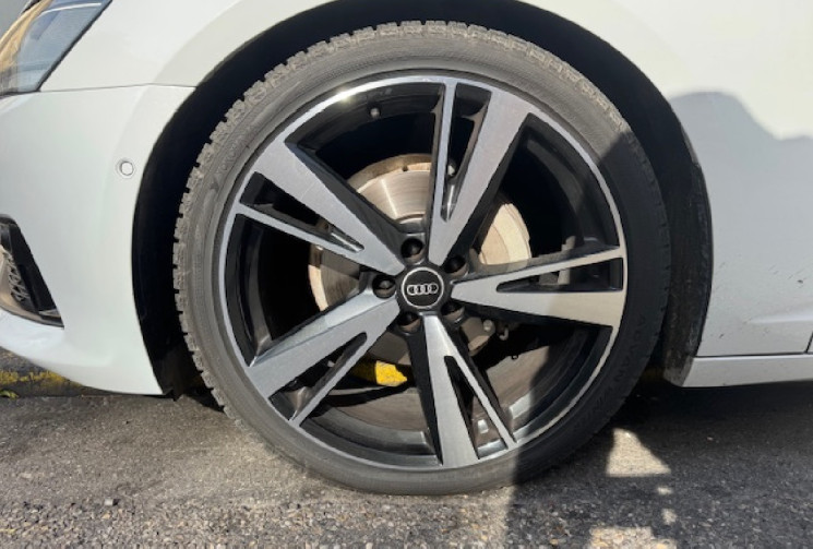 Audi A6 Avant Quattro 40 Tdi Mild Hybrid 204 cv / CARPLAY / TOIT OUVRANT / VIRTUAL COCKPIT