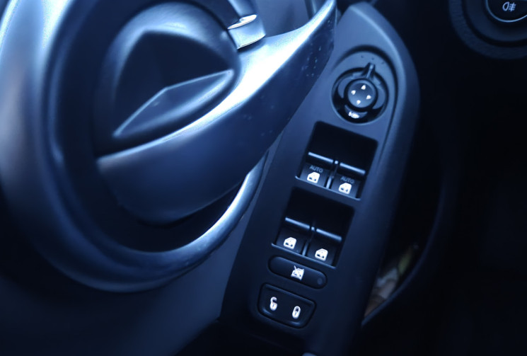 FIAT 500X 1.4 MultiAir LOUNGE * Toit ouvrant panoramique * radars de recul * clim auto bi-zone*     