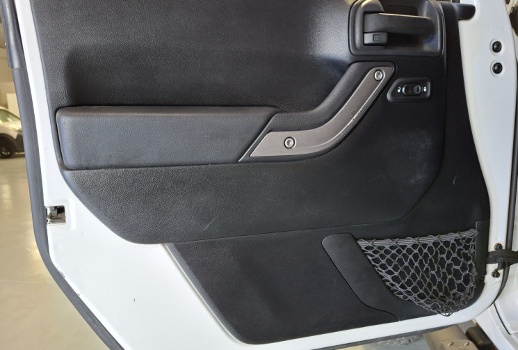 Jeep WRANGLER UNLIMITED 2.8 CRD 200 SPORT LONG HARD-TOP  5 PLACES GARANTIE 6 MOIS