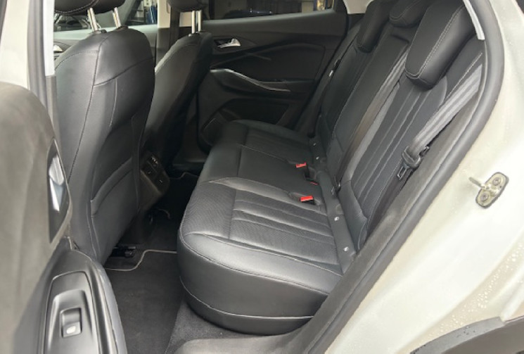 Opel Grandland X ULTIMATE 300cv 4x4 EAT8 Origine France / CAMERA 360° / SIEGE CHAUFFANT VENTILLÉ 