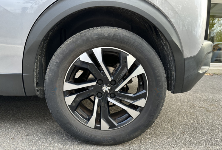 Peugeot 2008 Allure 1.5 BlueHDi 130 EAT8 / Carplay / i Cockpit 3D / Camera