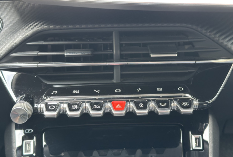 Peugeot 2008 Allure 1.5 BlueHDi 130 EAT8 / Carplay / i Cockpit 3D / Camera