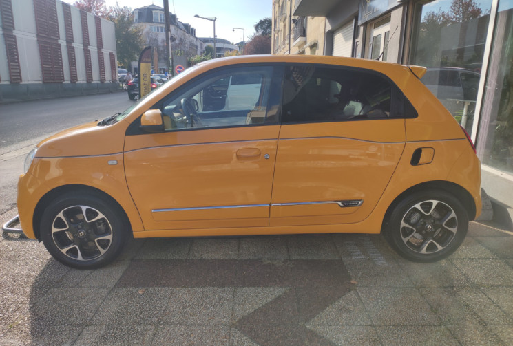 Renault Twingo III Phase 2 0.9 TCe 95 cv INTENS / SUIVI RENAULT