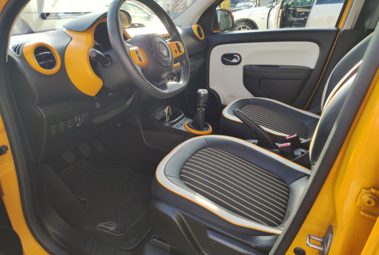 Renault Twingo III Phase 2 0.9 TCe 95 cv INTENS / SUIVI RENAULT