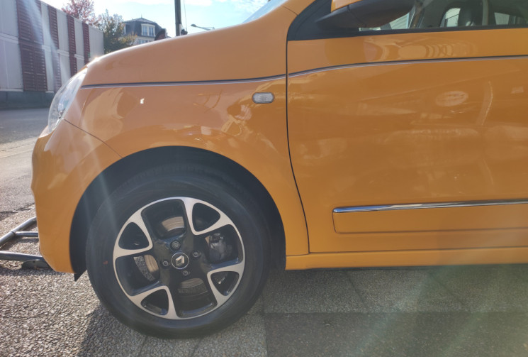 Renault Twingo III Phase 2 0.9 TCe 95 cv INTENS / SUIVI RENAULT