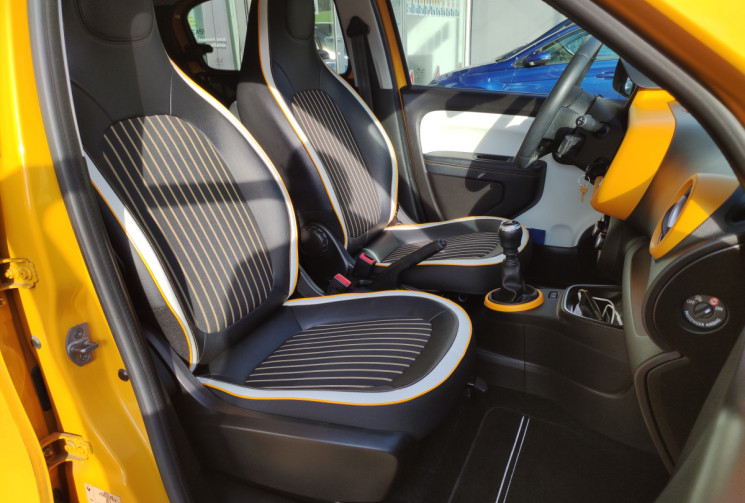 Renault Twingo III Phase 2 0.9 TCe 95 cv INTENS / SUIVI RENAULT