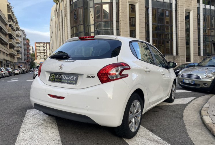 Peugeot 208 1.4 HDI 68 CH BUSINESS 5 PLACES distri ok