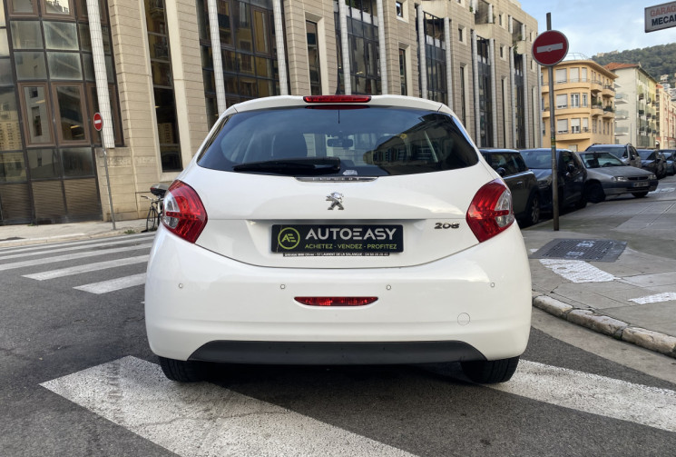 Peugeot 208 1.4 HDI 68 CH BUSINESS 5 PLACES distri ok