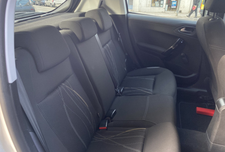 Peugeot 208 1.4 HDI 68 CH BUSINESS