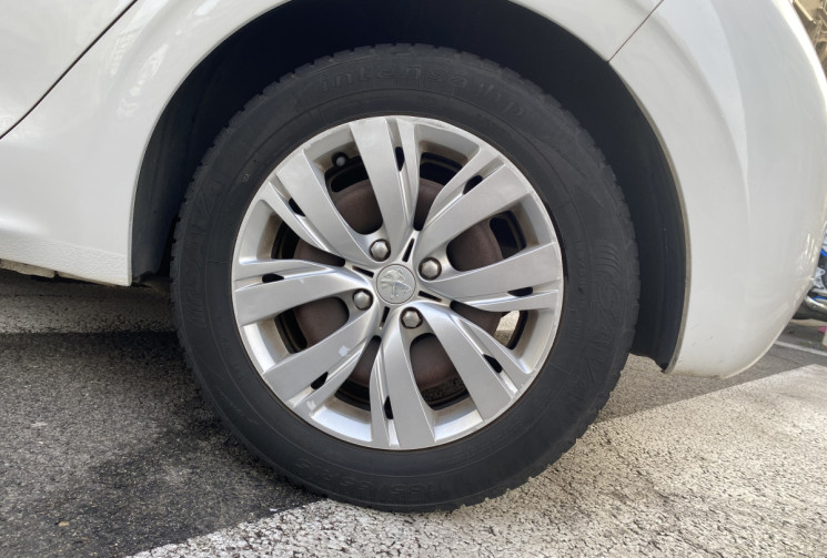 Peugeot 208 1.4 HDI 68 CH BUSINESS