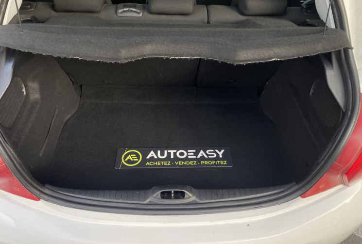 Peugeot 208 1.4 HDI 68 CH BUSINESS