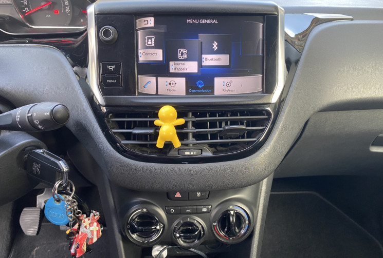 Peugeot 208 1.4 HDI 68 CH BUSINESS 5 PLACES distri ok