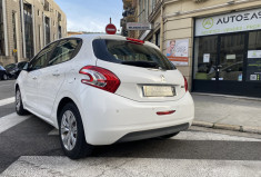 Peugeot 208 1.4 HDI 68 CH BUSINESS 5 PLACES distri ok