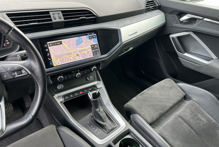 Audi Q3 40 TDI 190 Ch Design Luxe Quattro S-tronic 7 * CARPLAY * VOLANT MEPLAT * FULL LED