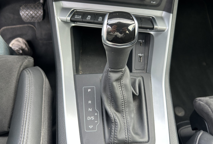 Audi Q3 40 TDI 190 Ch Design Luxe Quattro S-tronic 7 * CARPLAY * VOLANT MEPLAT * FULL LED