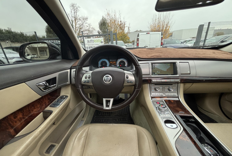 Jaguar XF 3.0D / 275 CH / LUXE PREMIUM 