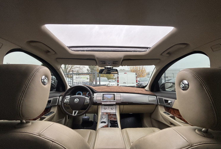 Jaguar XF 3.0D / 275 CH / LUXE PREMIUM 