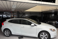 Volvo V40 T3 1.6 ESS 150CV MOMENTUM - TOIT PANORAMIQUE