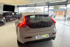 Volvo V40 T3 1.6 ESS 150CV MOMENTUM - TOIT PANORAMIQUE
