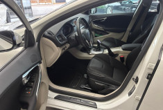 Volvo V40 T3 1.6 ESS 150CV MOMENTUM - TOIT PANORAMIQUE