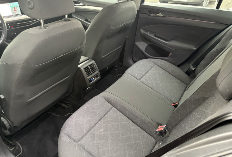 Volkswagen Golf VIII 1.5 eTSI 130 ch Life DSG7 / TVA / Première main / Entretien VW