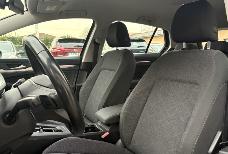 Volkswagen Golf VIII 1.5 eTSI 130 ch Life DSG7 / TVA / Première main / Entretien VW