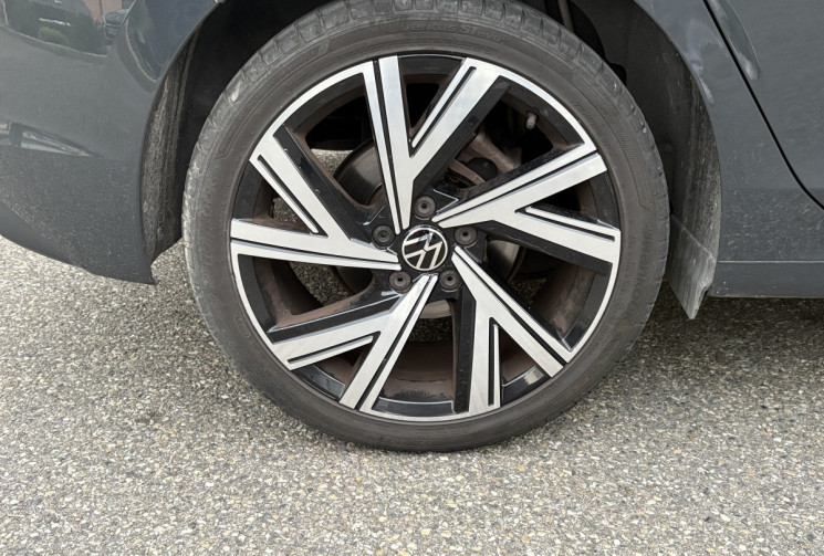 Volkswagen Golf VIII 1.5 eTSI 130 ch Life DSG7 / TVA / Première main / Entretien VW