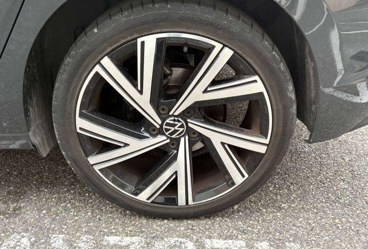 Volkswagen Golf VIII 1.5 eTSI 130 ch Life Business DSG7 / TVA / Première main / Entretien VW