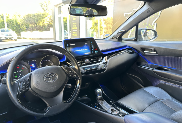 Toyota C-HR 1.8 VVT-i 122 HSD Hybride Pack Premium / Attelage / Garantie Toyota
