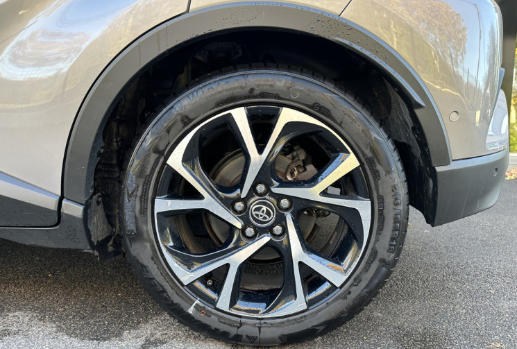Toyota C-HR 1.8 VVT-i 122 HSD Hybride Pack Premium / Attelage / Garantie Toyota