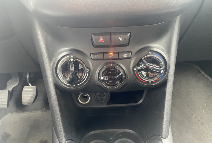 Peugeot 208 I Phase 2 5 Portes 1.2 VTi 12V ACTIVE 82 CH