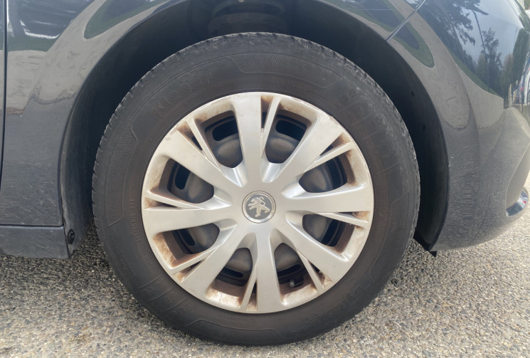 Peugeot 208 I Phase 2 5 Portes 1.2 VTi 12V ACTIVE 82 CH