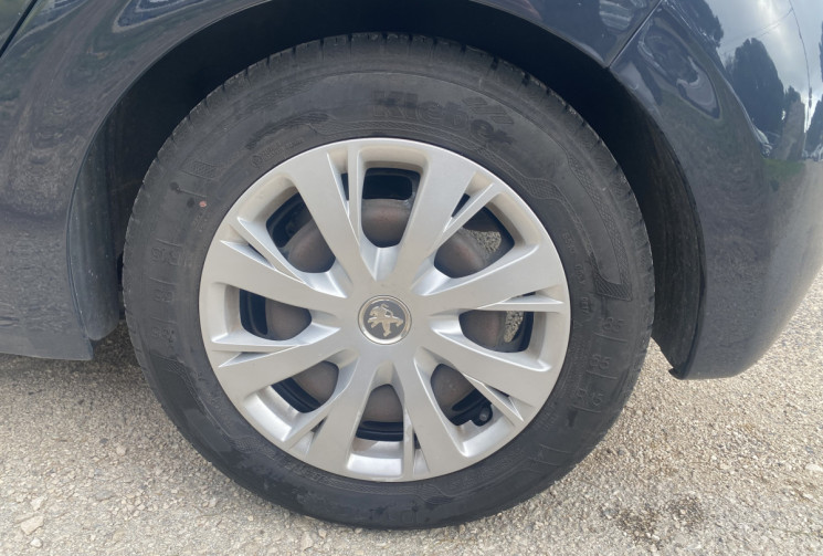 Peugeot 208 I Phase 2 5 Portes 1.2 VTi 12V ACTIVE 82 CH