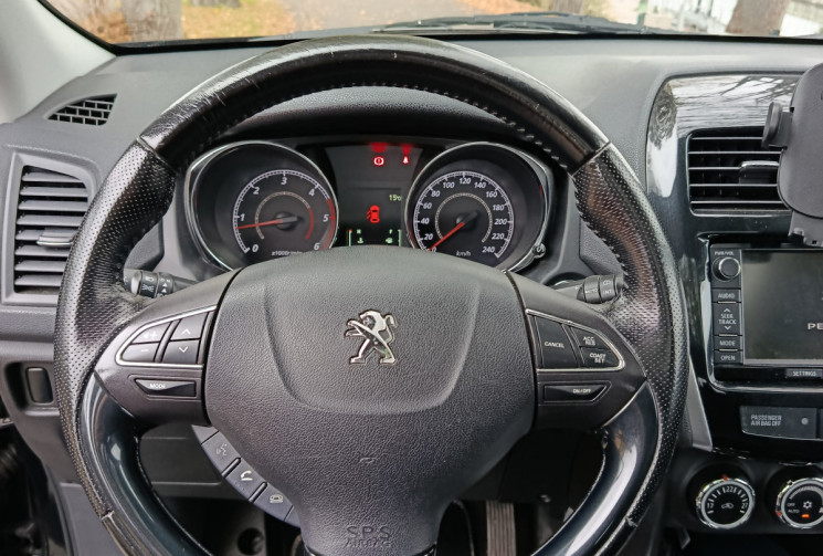 Peugeot 4008 1.8 HDi 4WD ALLURE S&S 150 / TOIT PANORAMIQUE 