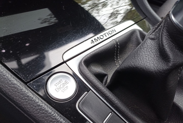 Volkswagen Golf 7 VII R 2.0L 300CH 4MOTION - FRANCAISE - BVM - TOIT OUVRANT - CARPLAY - BLEU LAPIZ