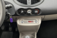 Renault Twingo II 1.2 i 60 cv