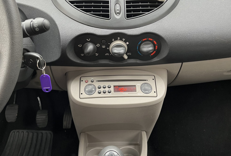 Renault Twingo II 1.2 i 60 cv