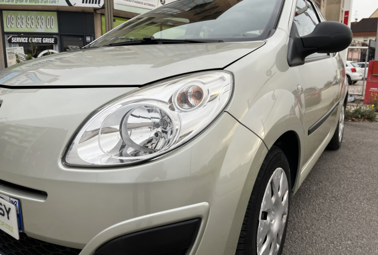 Renault Twingo II 1.2 i 60 cv