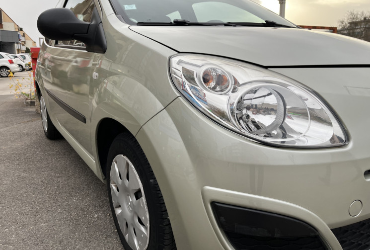 Renault Twingo II 1.2 i 60 cv